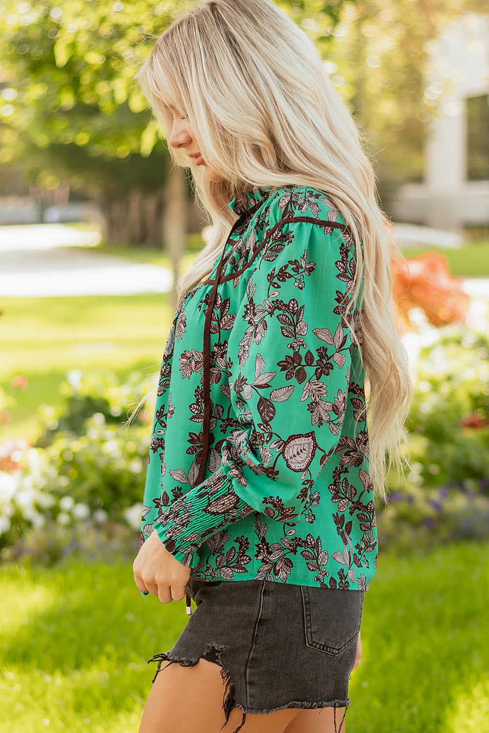 Green Leaves Print Contrast Trim V Neck Shirred Puff Sleeve Blouse